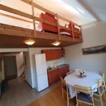 Island 2 Apartmanhotel