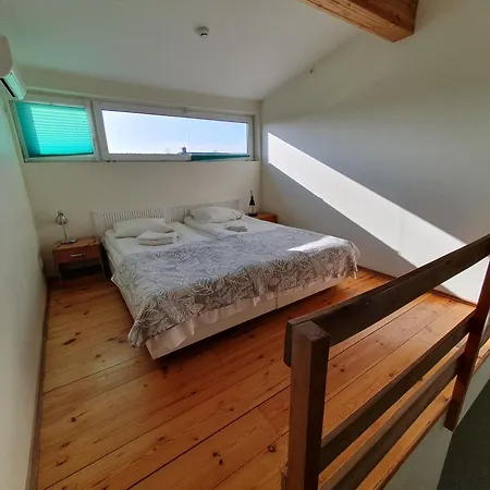 Aparthotel Island 2 3*