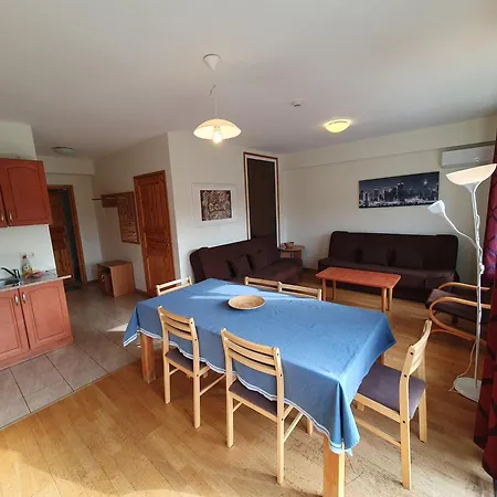 Island 2 Aparthotel 3*