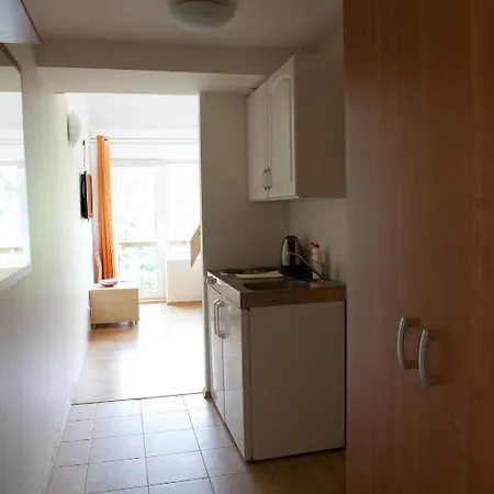 Aparthotel Island 2 3*